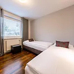Der Sonnberg Alpinlodges - Apartments Mit Seeblick, Privater Sauna Und Self Check-In
